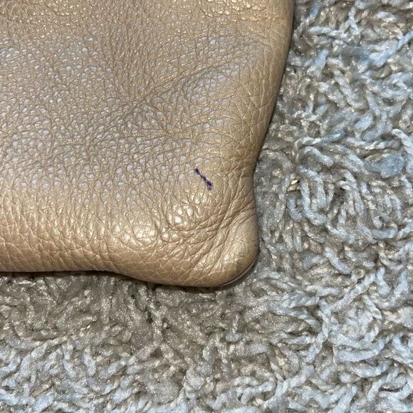 Bleecker beige leather cross body bag by COACH - Picture 13 of 16